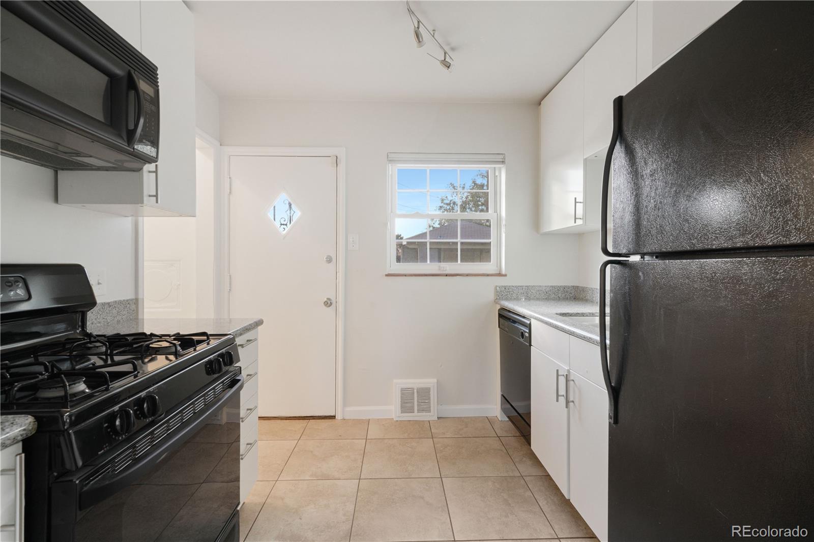 MLS Image #10 for 3241  niagara street,denver, Colorado