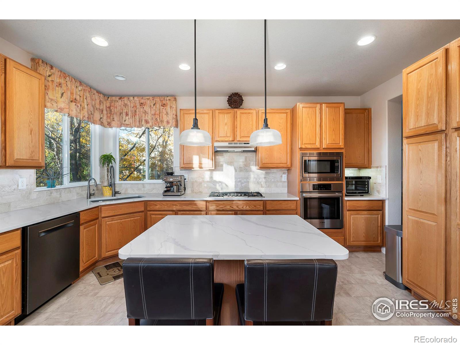 MLS Image #12 for 14570 w bates place,lakewood, Colorado