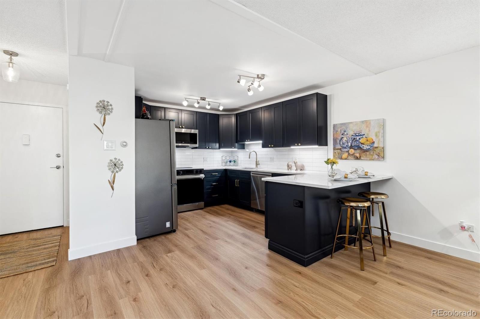 MLS Image #2 for 625 s alton way 5a,denver, Colorado