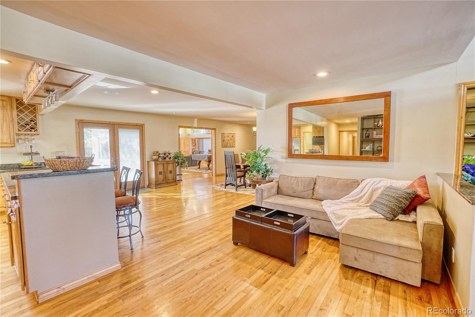 MLS Image #9 for 2549 s ivanhoe place,denver, Colorado