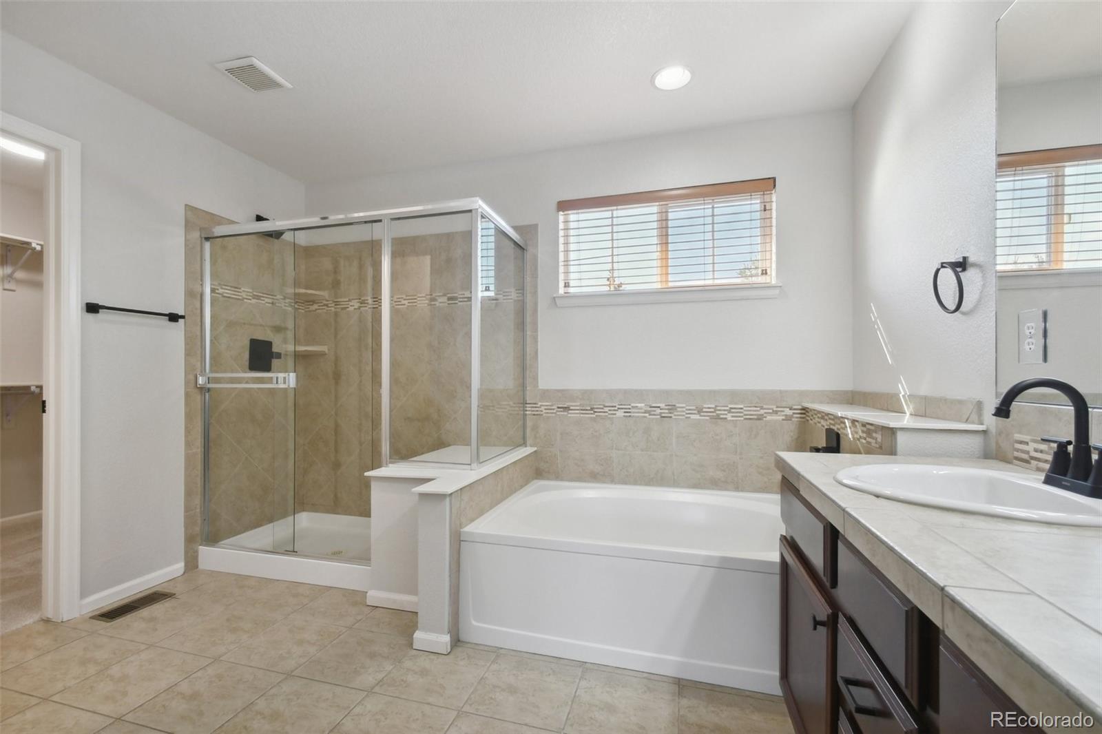 MLS Image #15 for 5601 s biloxi way,aurora, Colorado