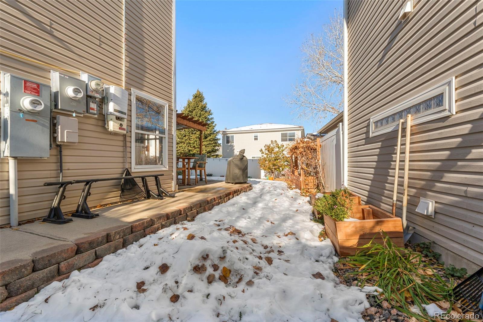 MLS Image #21 for 19903 e 49th avenue,denver, Colorado