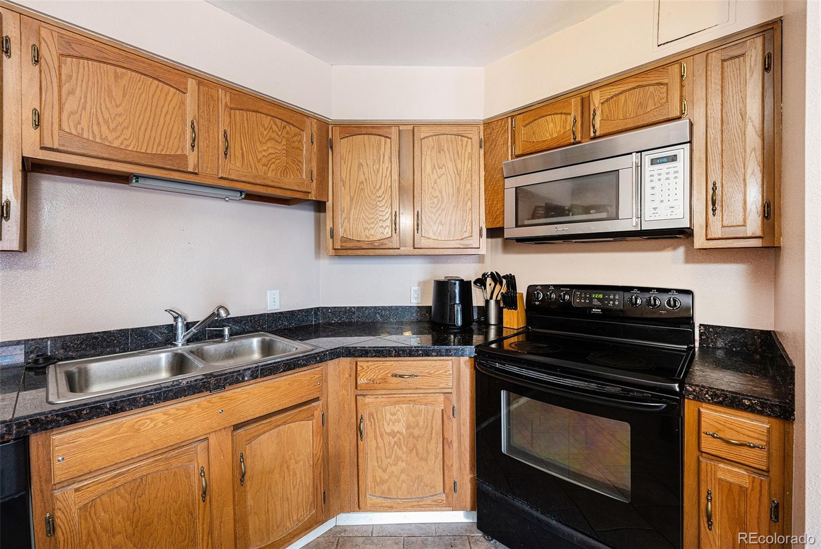 MLS Image #5 for 1625  larimer street 802,denver, Colorado