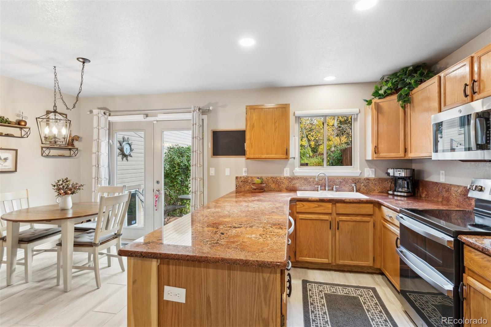 MLS Image #4 for 1521  shane circle,colorado springs, Colorado