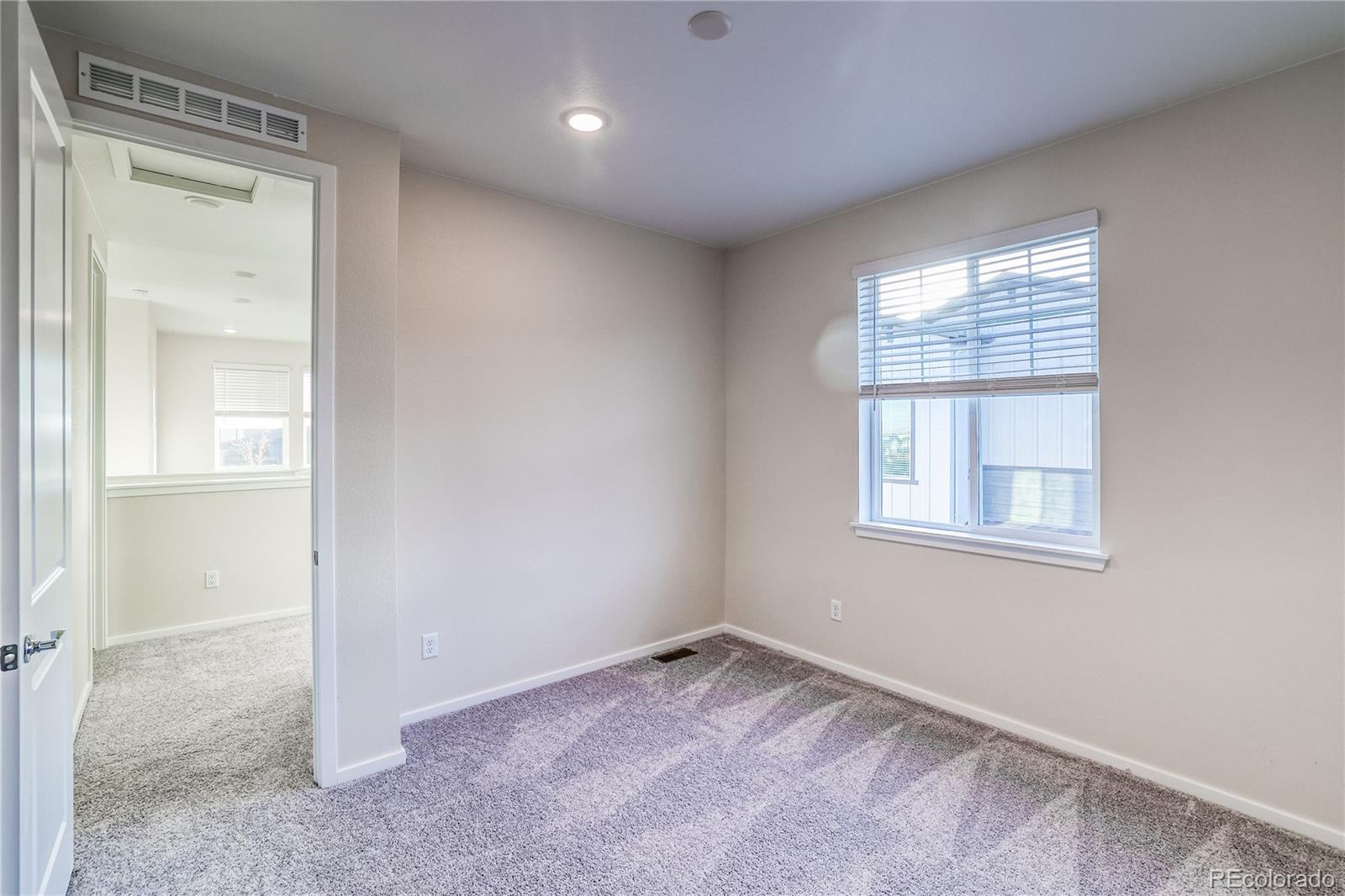 MLS Image #10 for 23911 e 40th avenue,aurora, Colorado