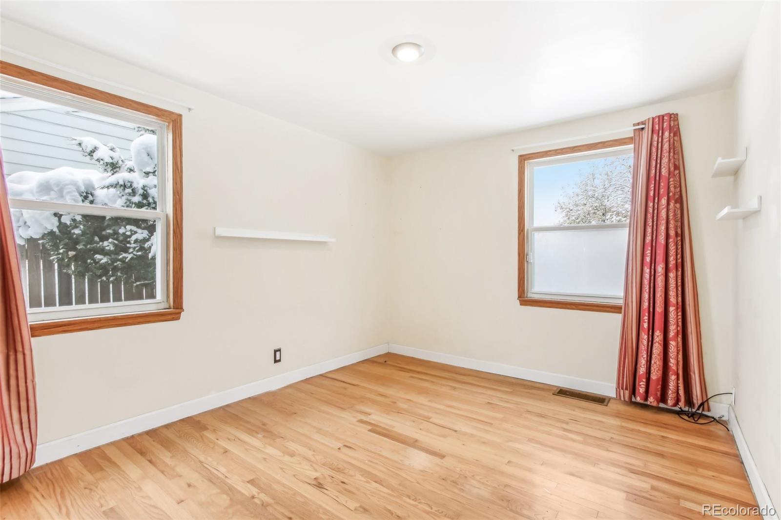 MLS Image #13 for 1108  roslyn street,denver, Colorado