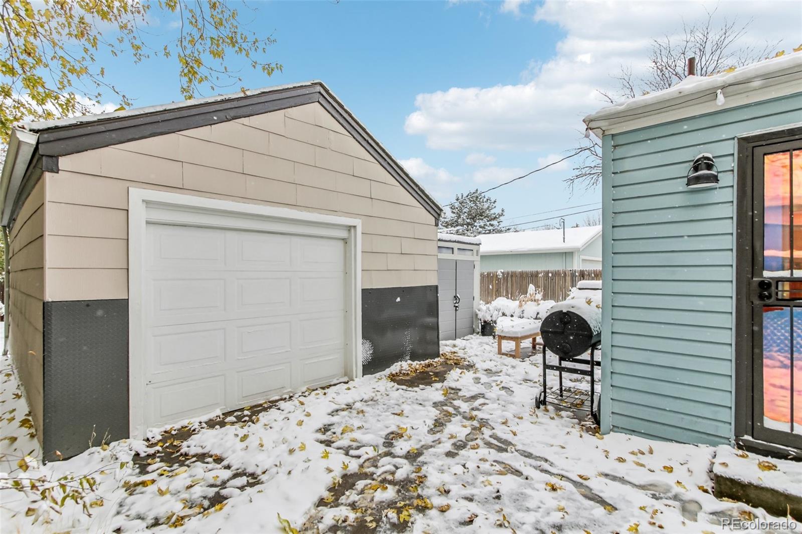 MLS Image #25 for 1108  roslyn street,denver, Colorado