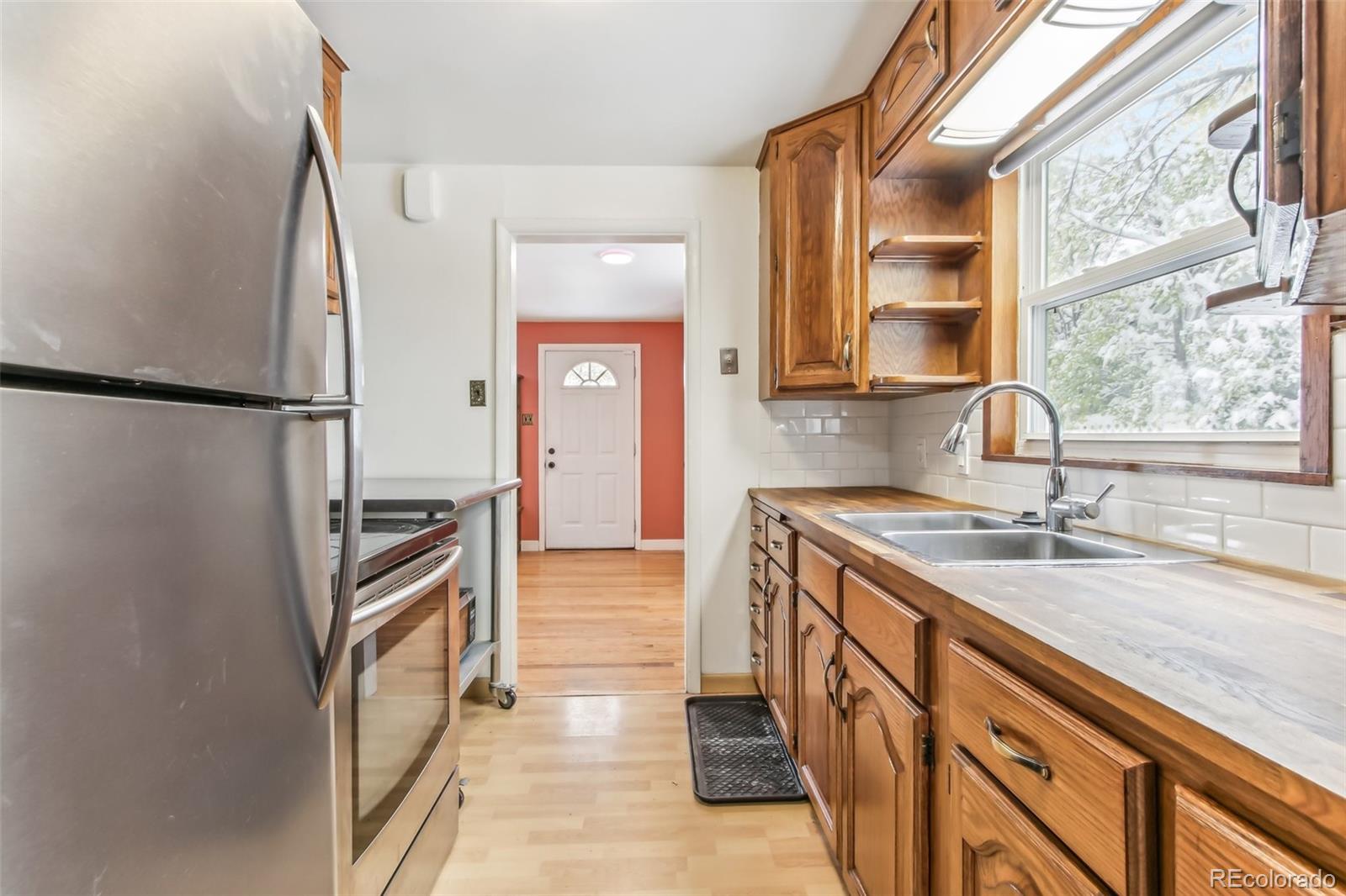 MLS Image #9 for 1108  roslyn street,denver, Colorado