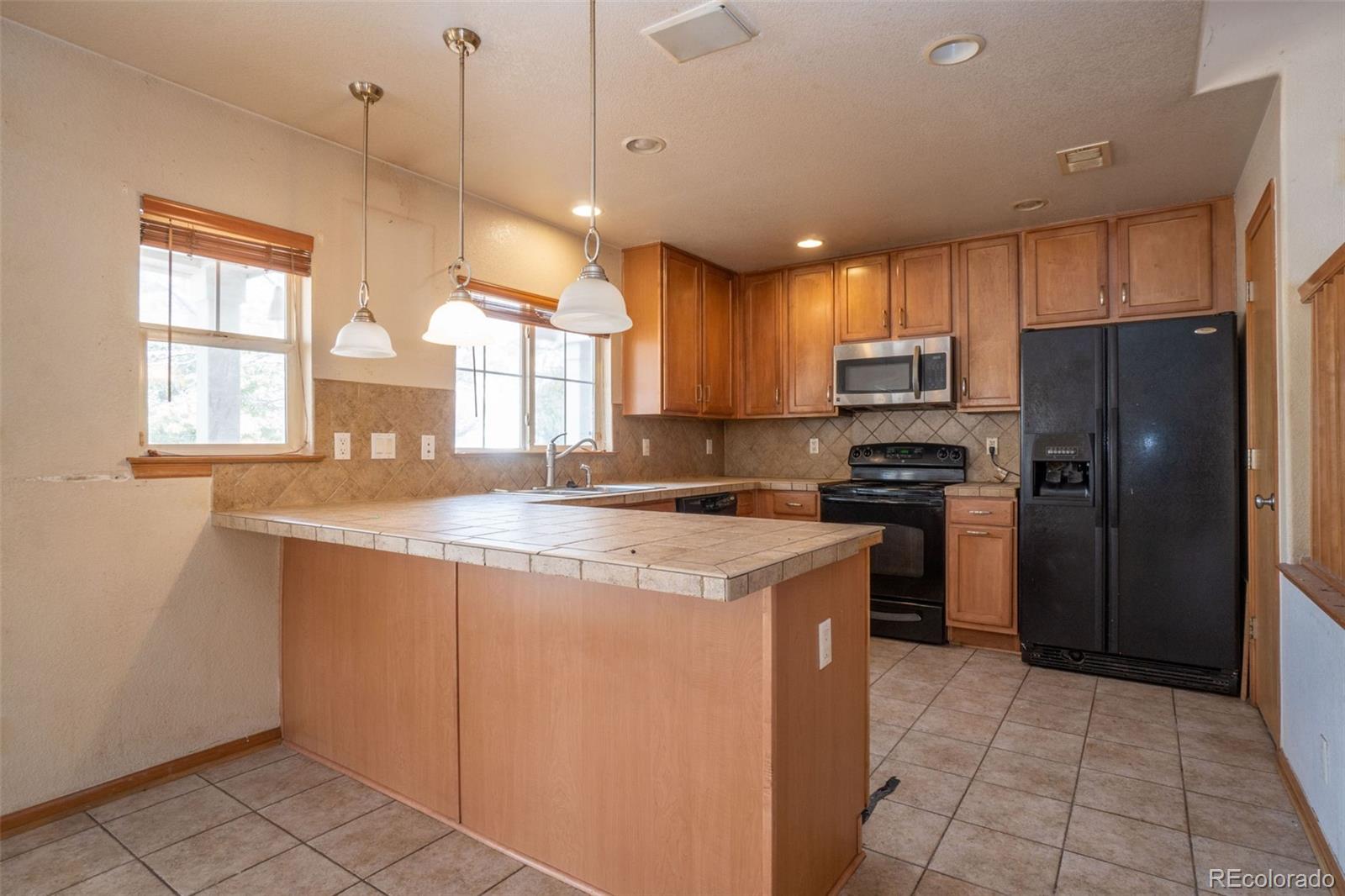 MLS Image #4 for 11866  oak hill way,commerce city, Colorado