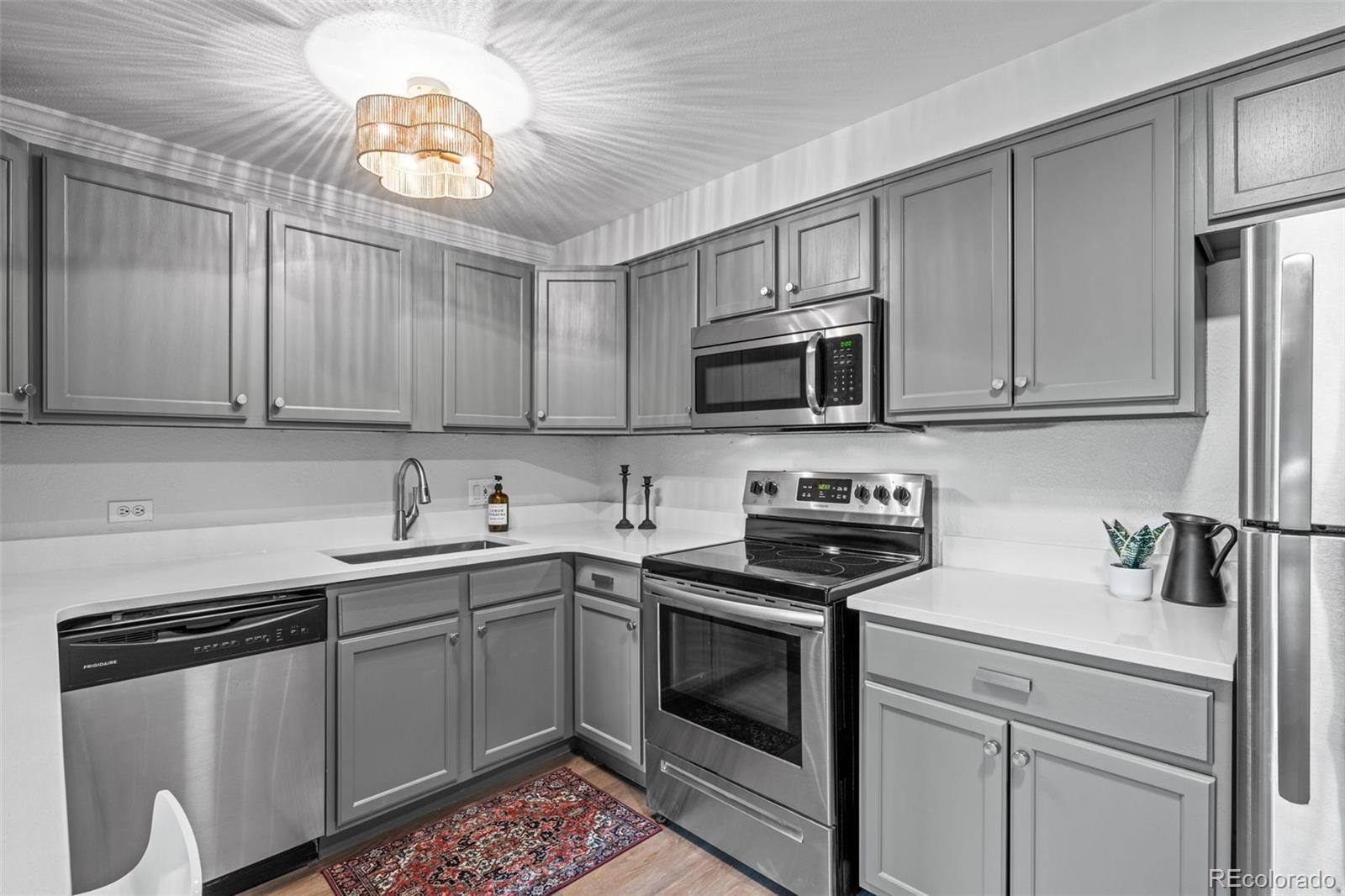 MLS Image #12 for 3047 w 47th avenue,denver, Colorado