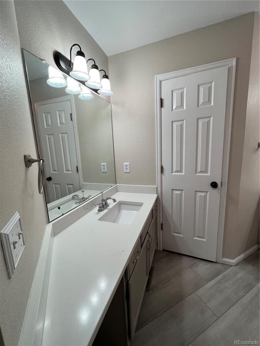 MLS Image #10 for 4072 s kirk way,aurora, Colorado