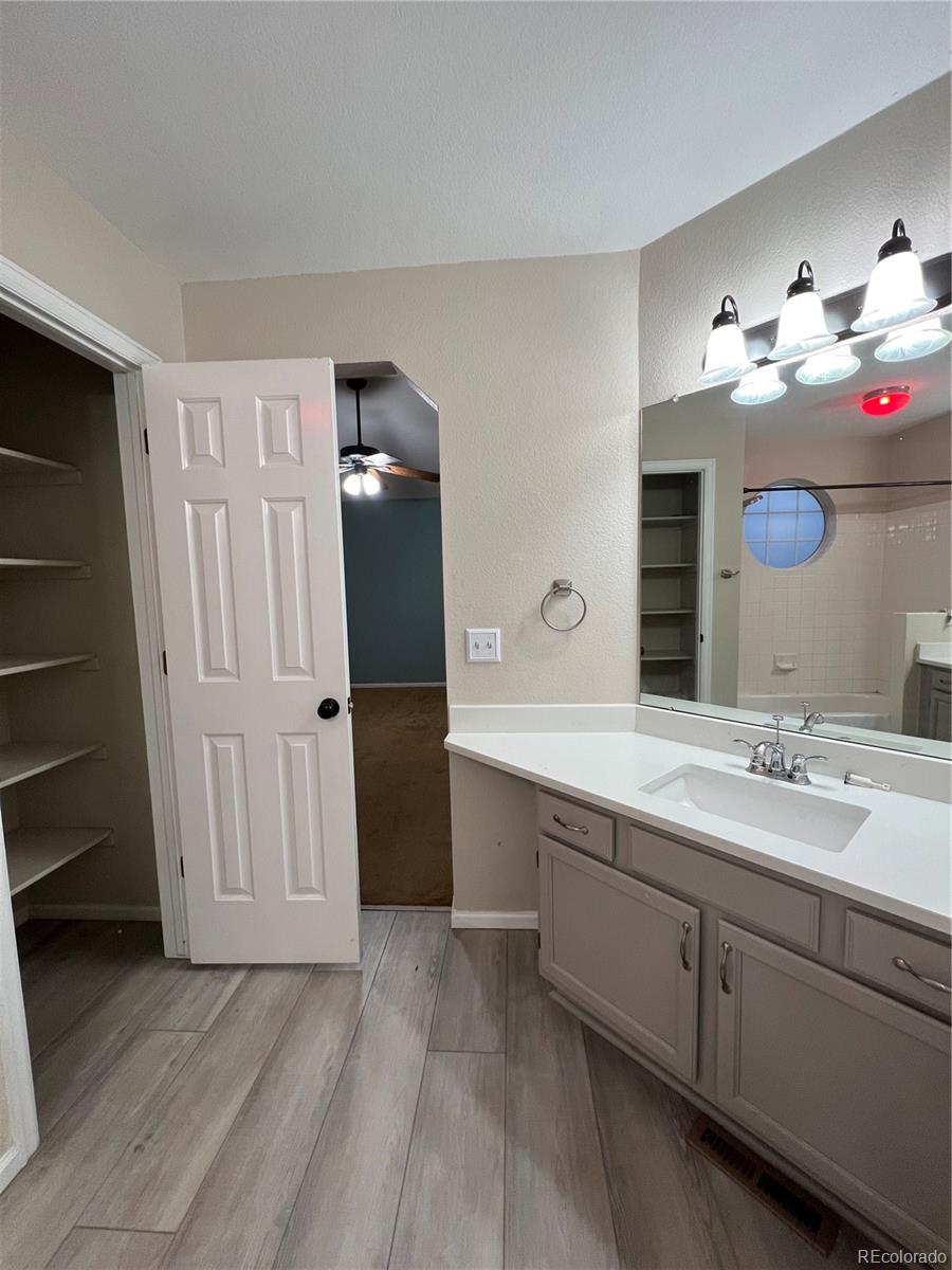 MLS Image #12 for 4072 s kirk way,aurora, Colorado