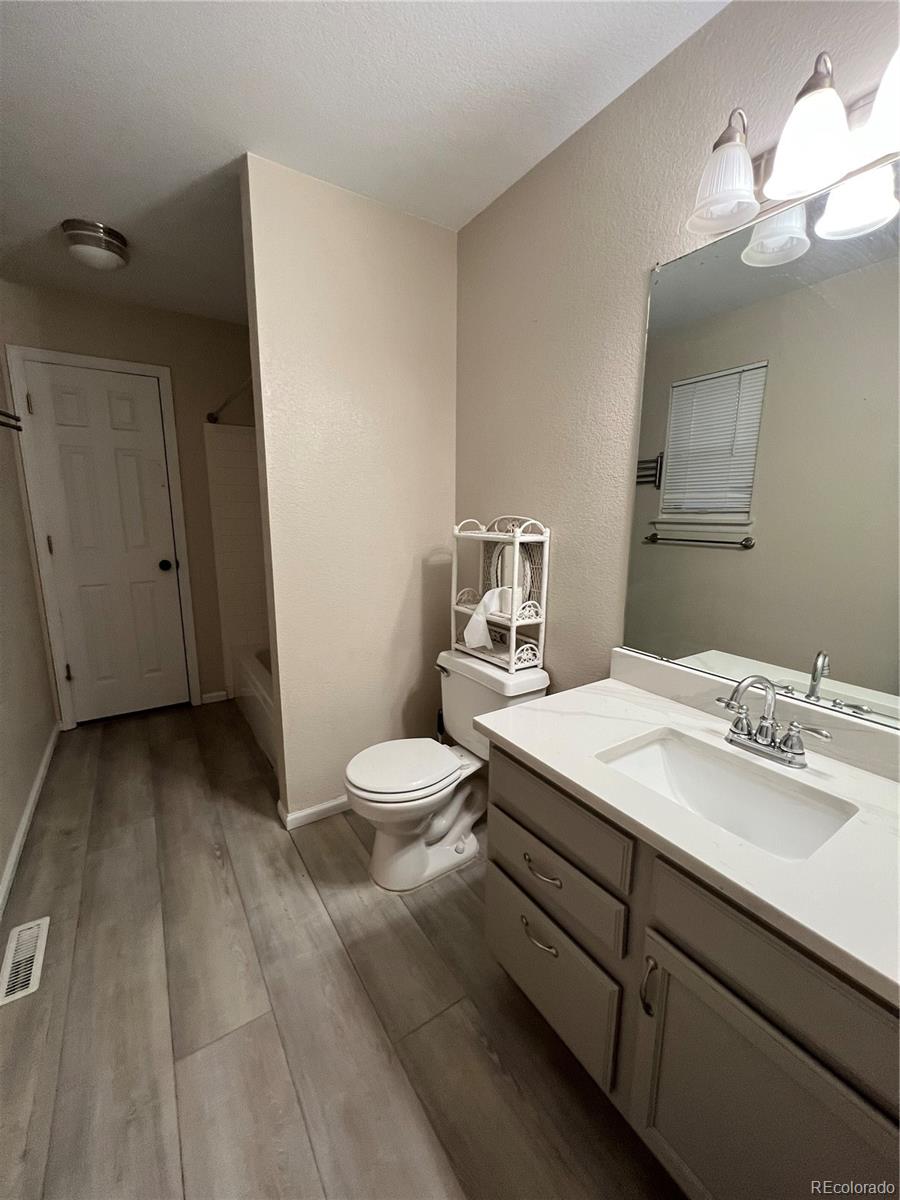 MLS Image #16 for 4072 s kirk way,aurora, Colorado