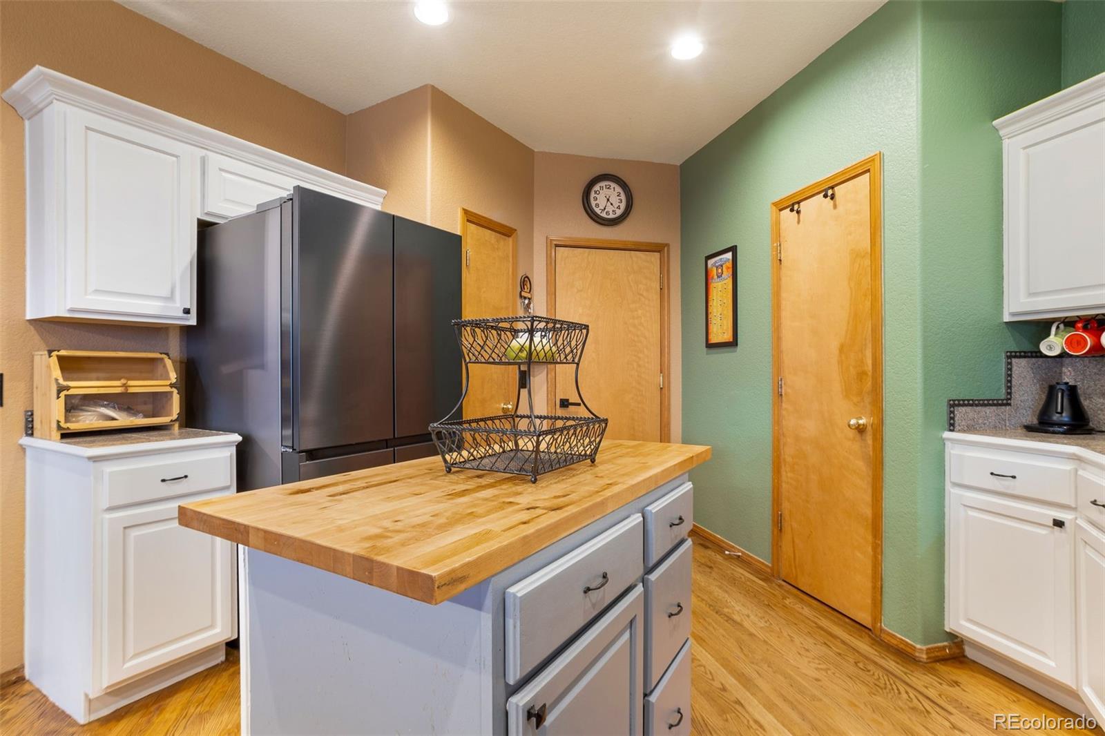 MLS Image #10 for 7652  amberly drive,colorado springs, Colorado