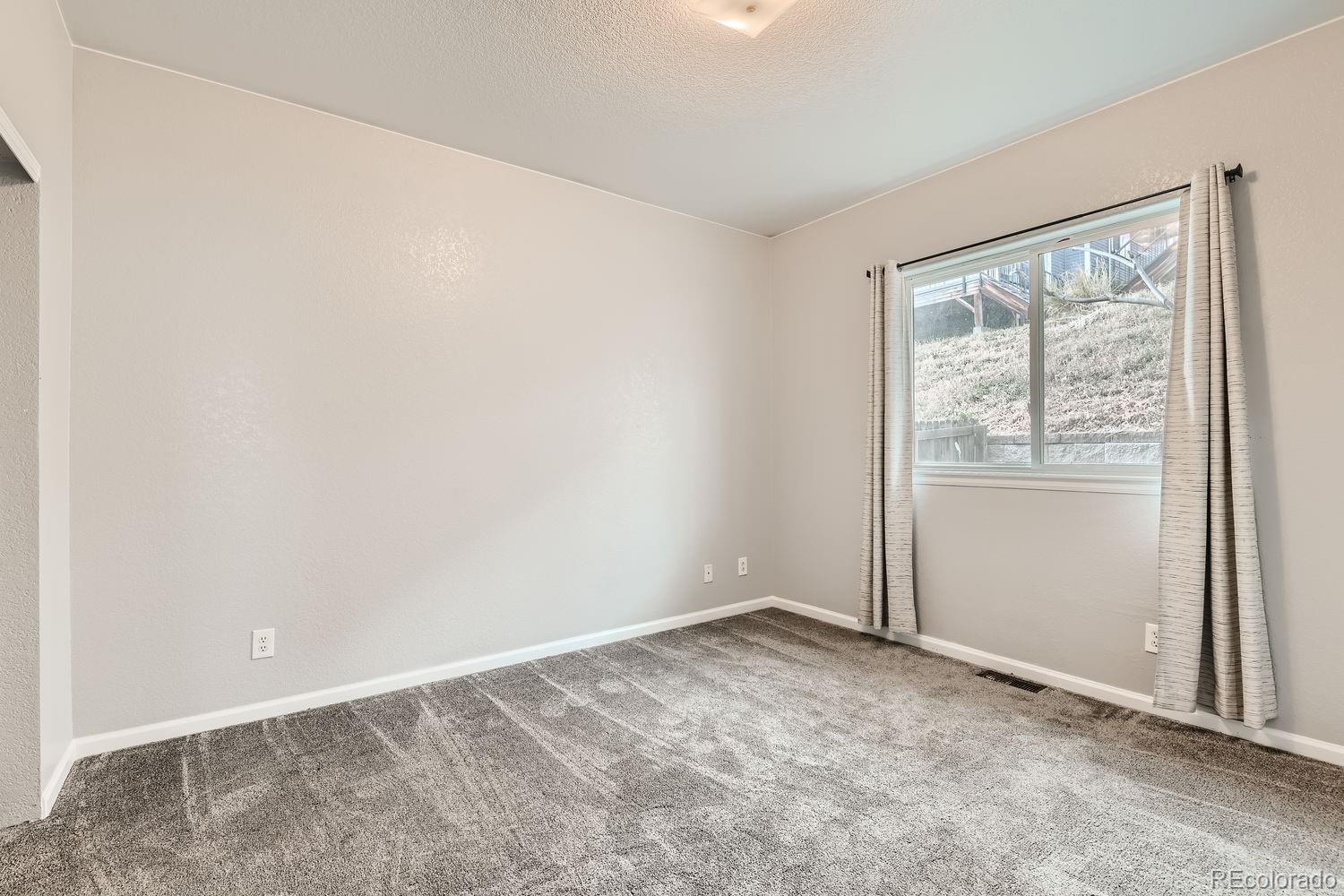 MLS Image #8 for 8237  clayton court,denver, Colorado