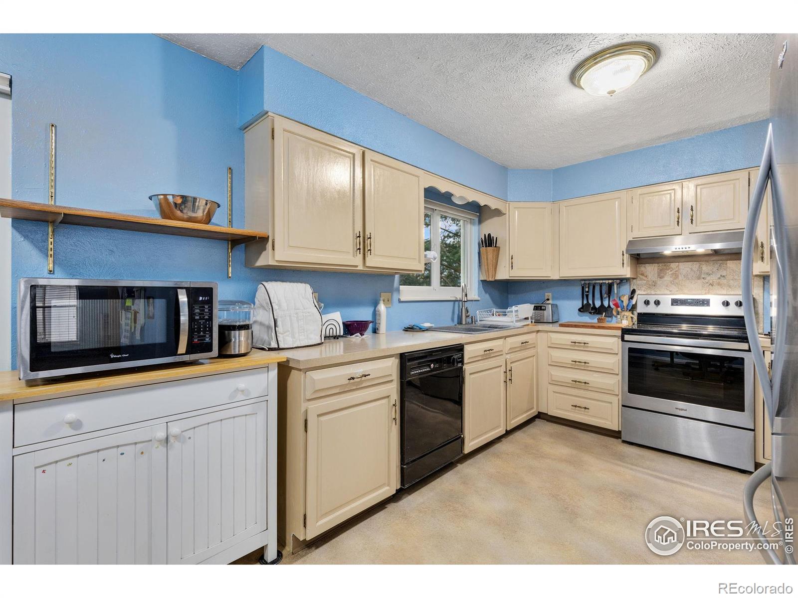 MLS Image #8 for 3721  columbia drive,longmont, Colorado