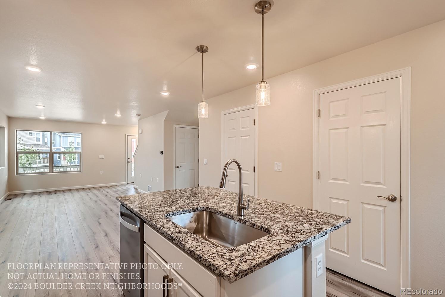 MLS Image #11 for 10271 e 62nd place,denver, Colorado