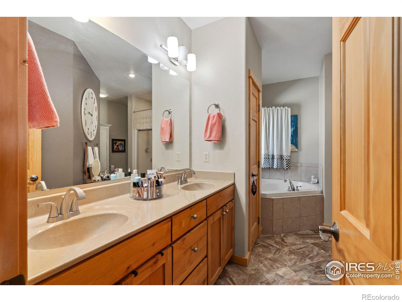 MLS Image #14 for 681  iron mountain drive,livermore, Colorado