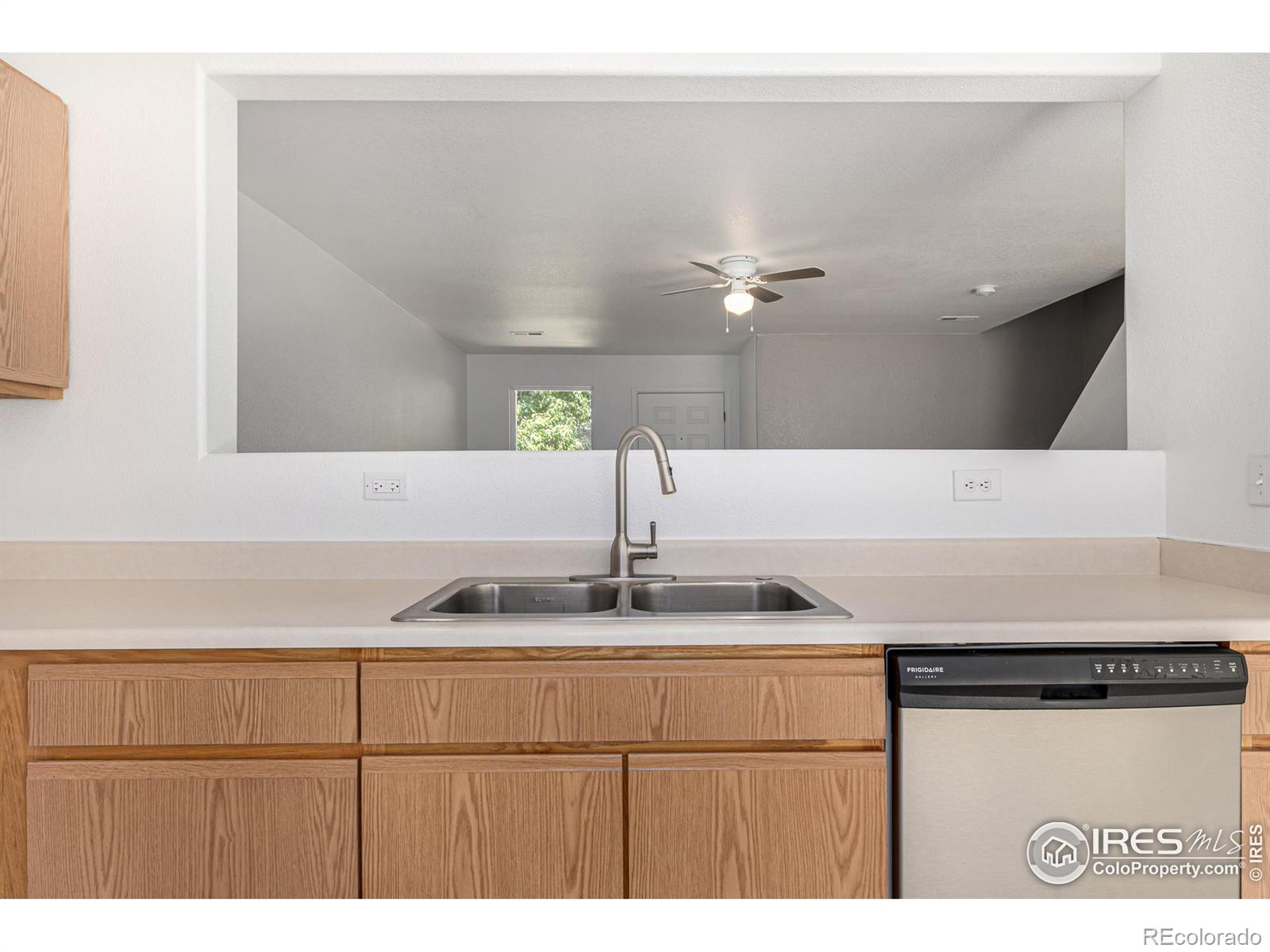 MLS Image #14 for 7833 s kittredge circle,englewood, Colorado