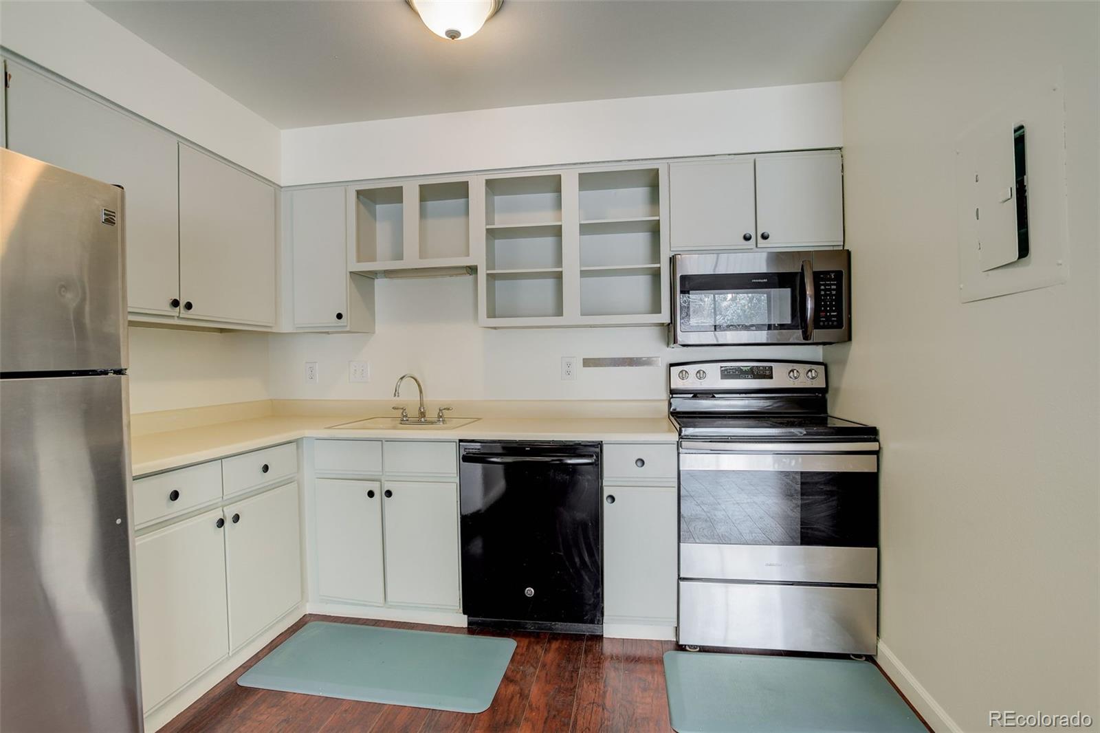 MLS Image #15 for 2575 s syracuse way 108,denver, Colorado