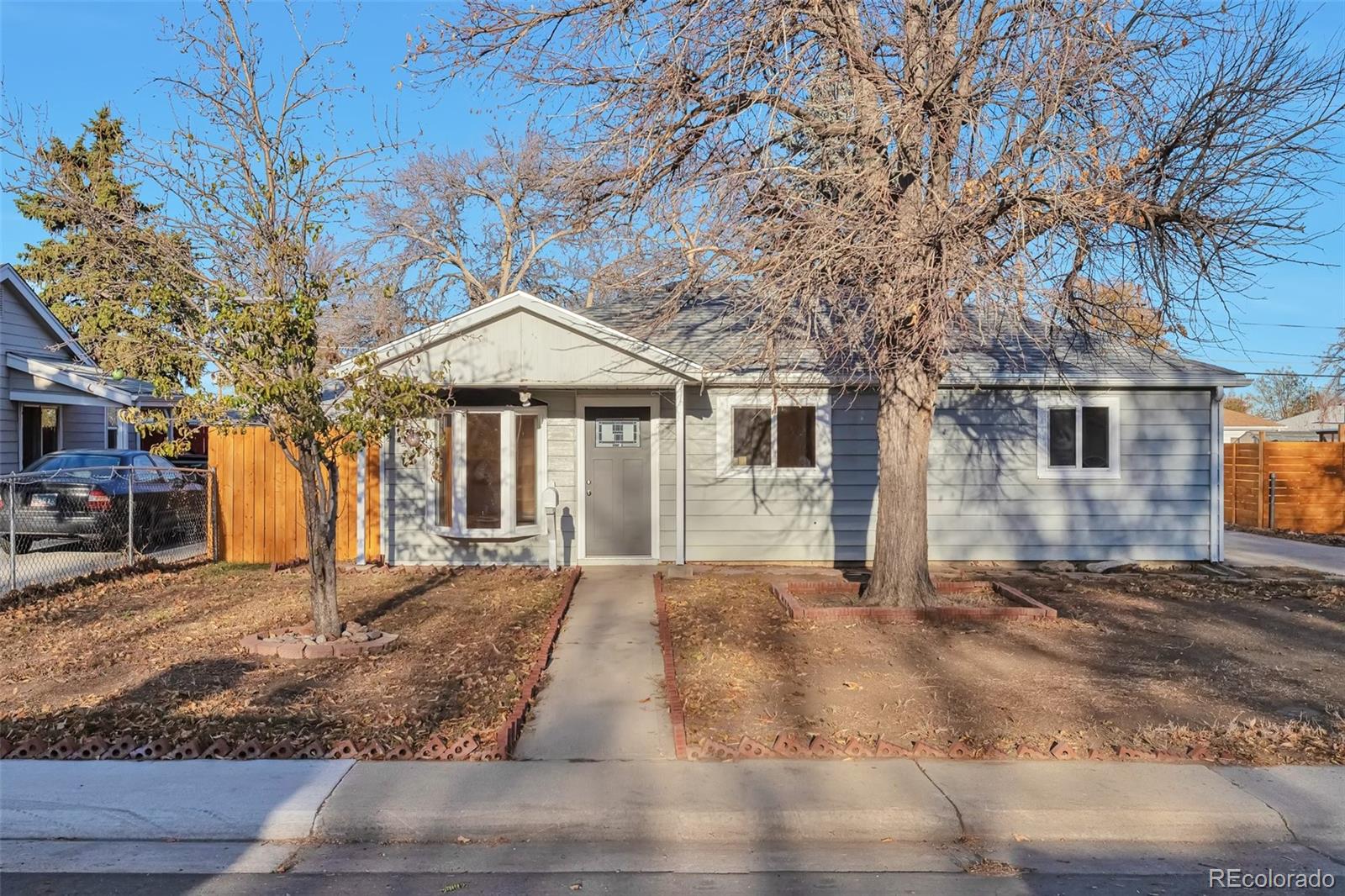 MLS Image #1 for 862 n uvalda street,aurora, Colorado