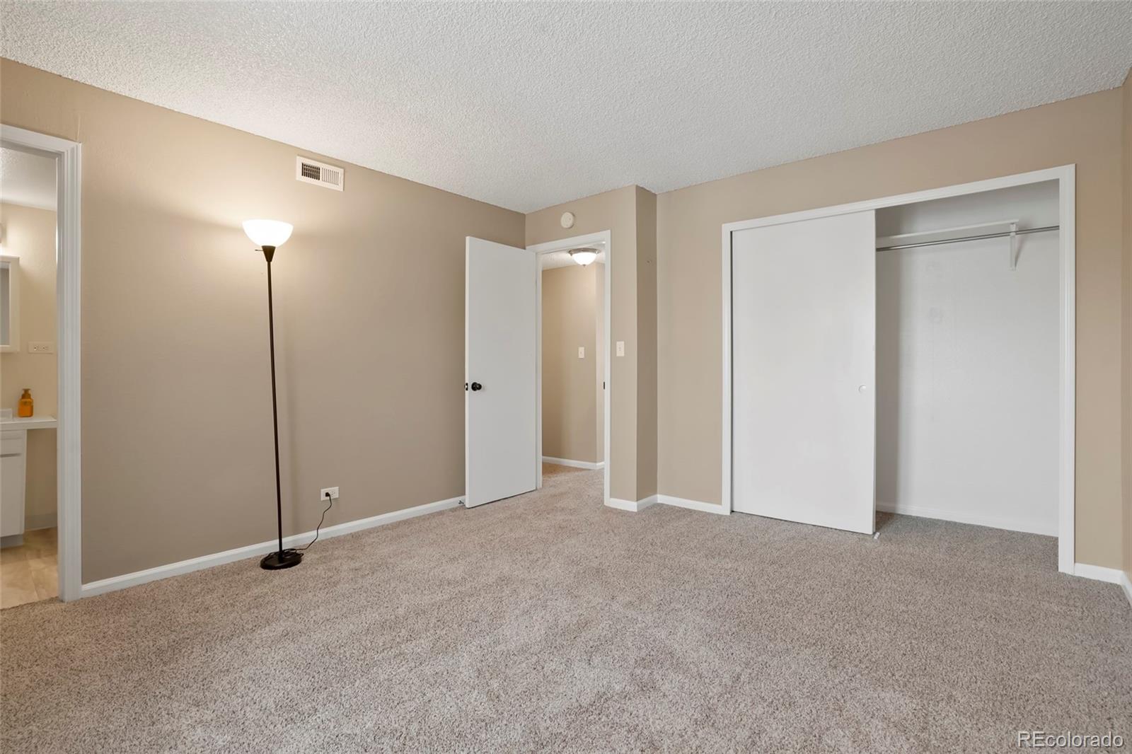 MLS Image #14 for 3490 s akron street 4,denver, Colorado