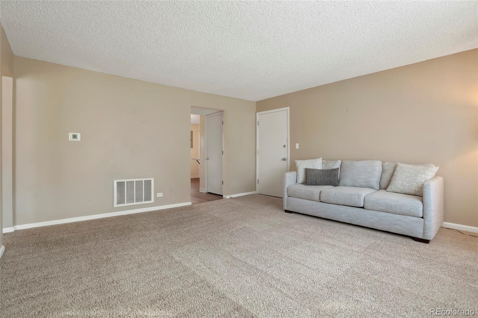 MLS Image #3 for 3490 s akron street 4,denver, Colorado