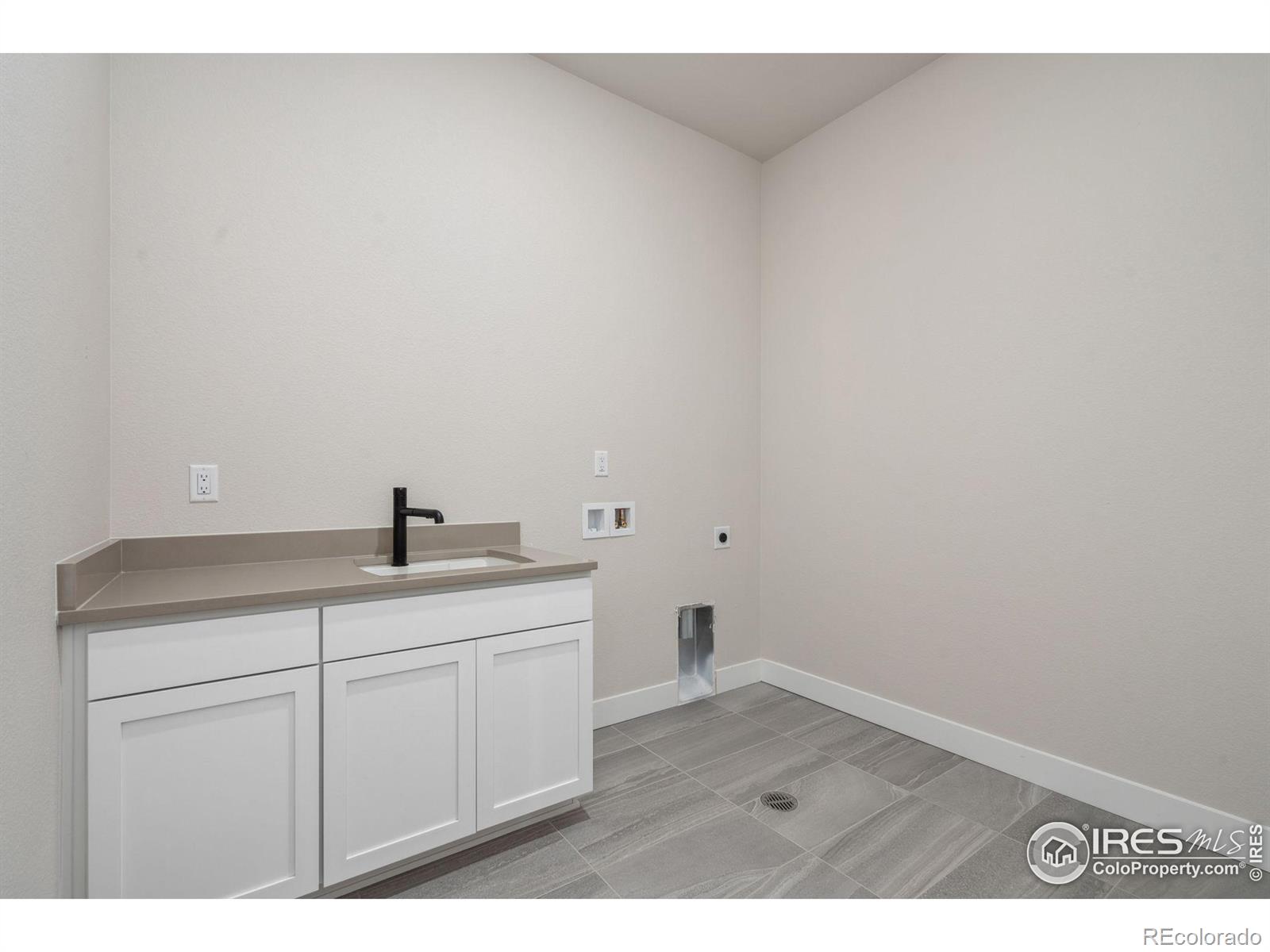 MLS Image #13 for 1720  barefoot drive,windsor, Colorado