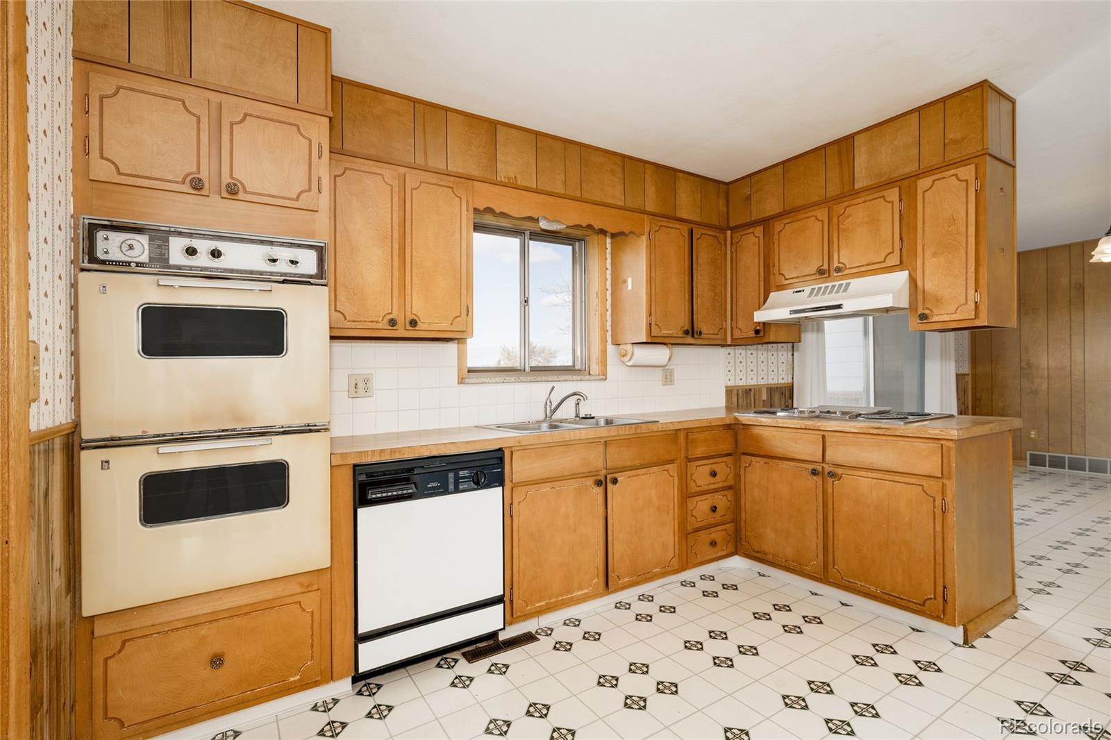 MLS Image #12 for 8895  morton road,niwot, Colorado