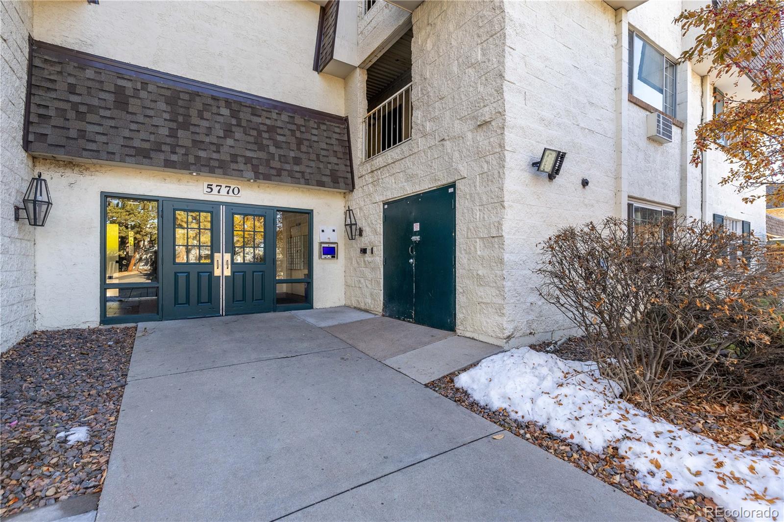 MLS Image #33 for 5770 e warren avenue,denver, Colorado