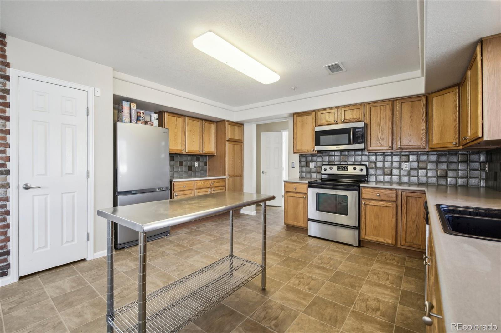 MLS Image #13 for 5258  biscay street,denver, Colorado