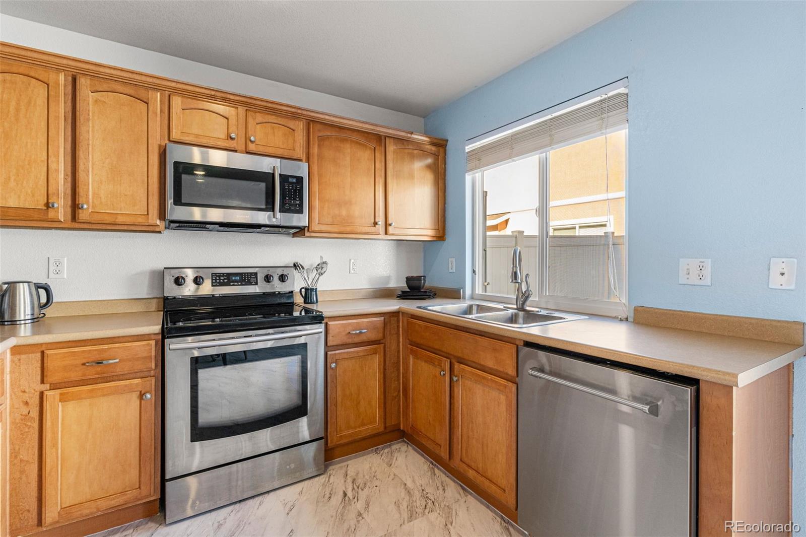 MLS Image #13 for 19525  robins drive,denver, Colorado