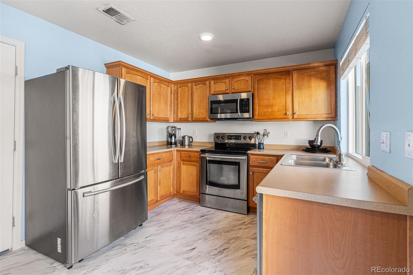 MLS Image #15 for 19525  robins drive,denver, Colorado