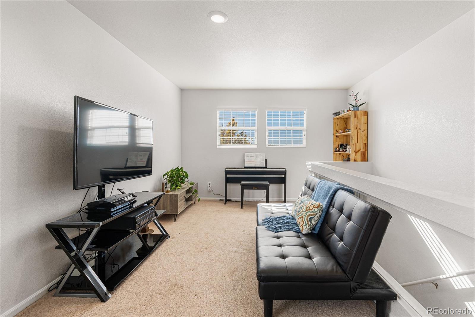 MLS Image #21 for 19525  robins drive,denver, Colorado