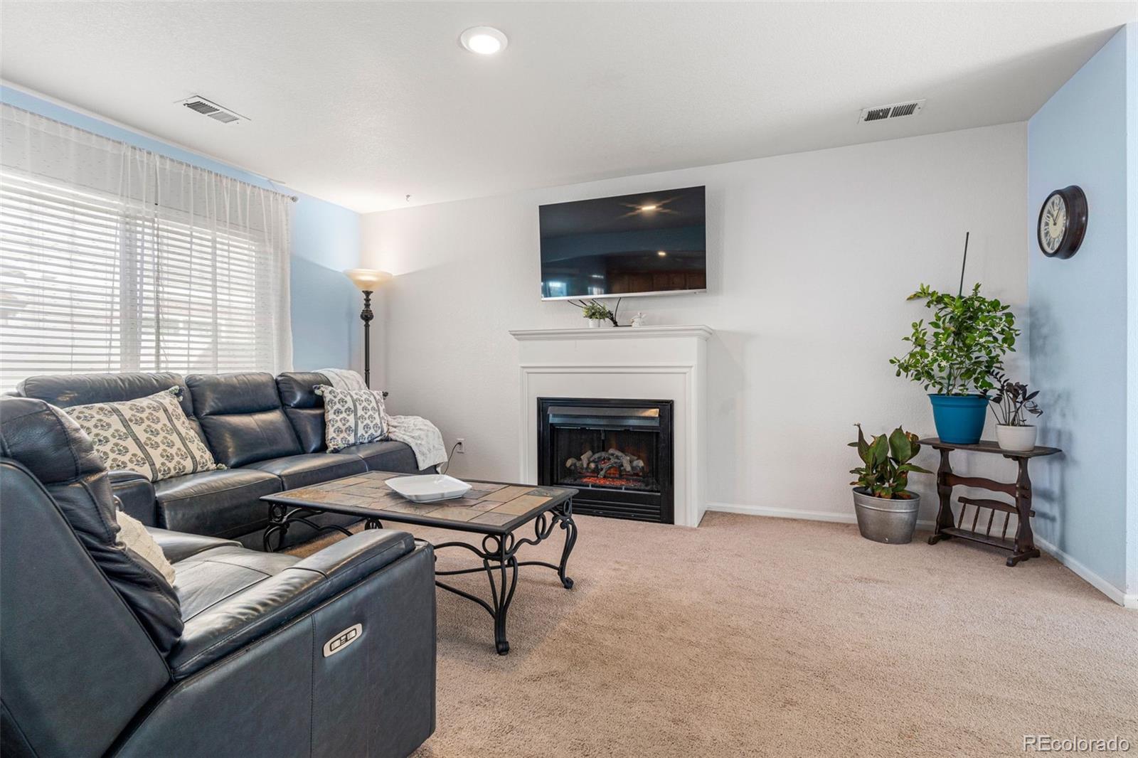 MLS Image #6 for 19525  robins drive,denver, Colorado