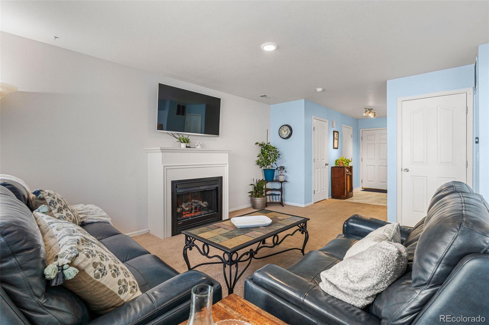 MLS Image #8 for 19525  robins drive,denver, Colorado