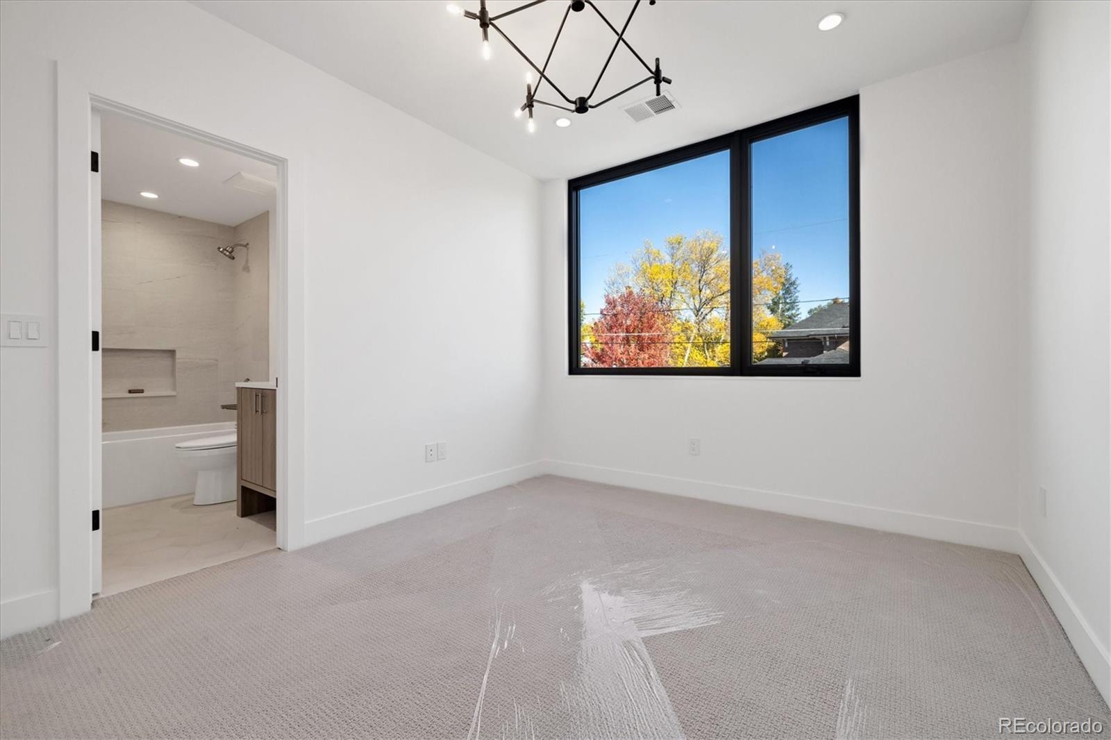 MLS Image #34 for 400 s vine street,denver, Colorado