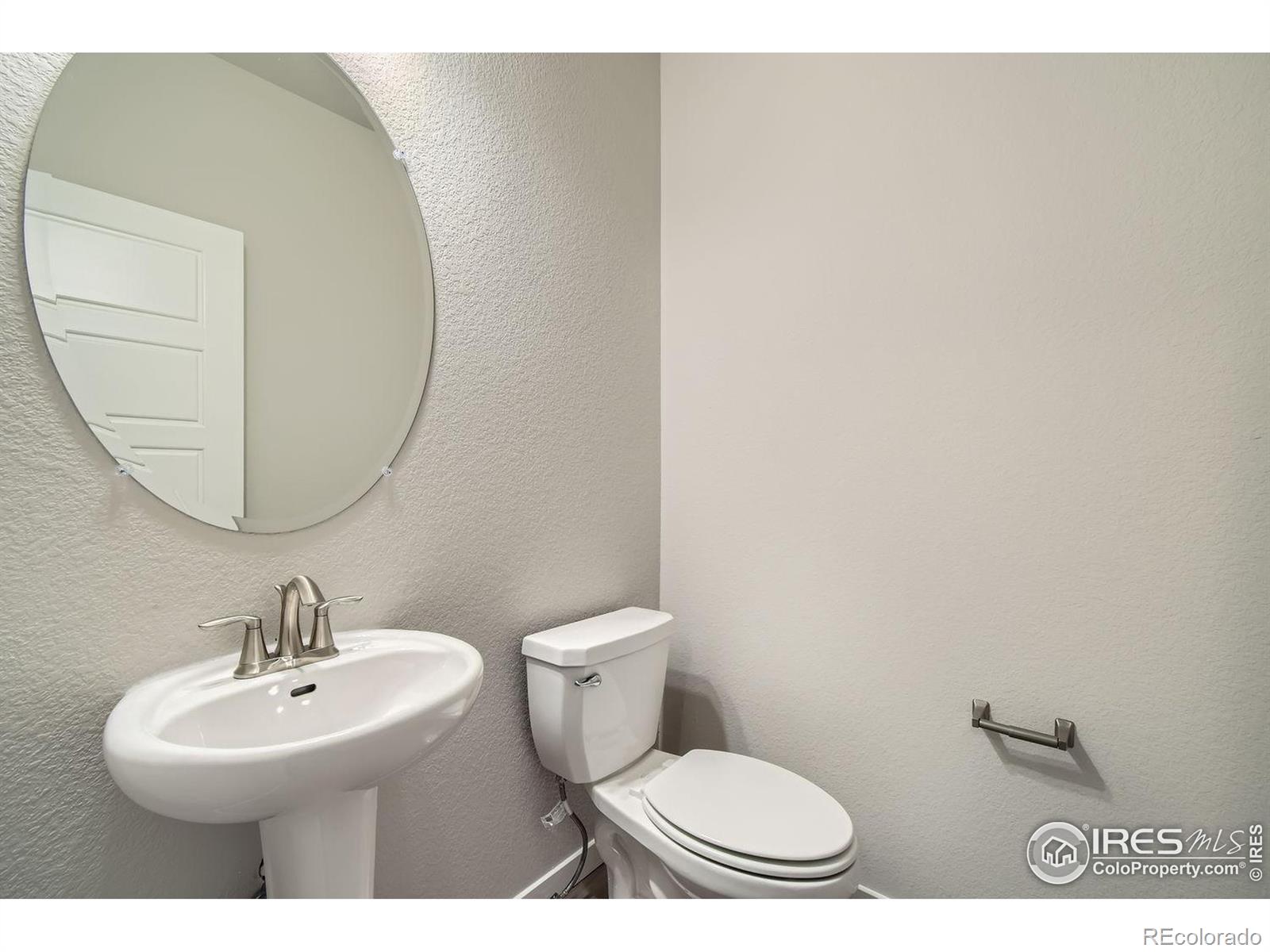 MLS Image #11 for 186  bird way,lochbuie, Colorado