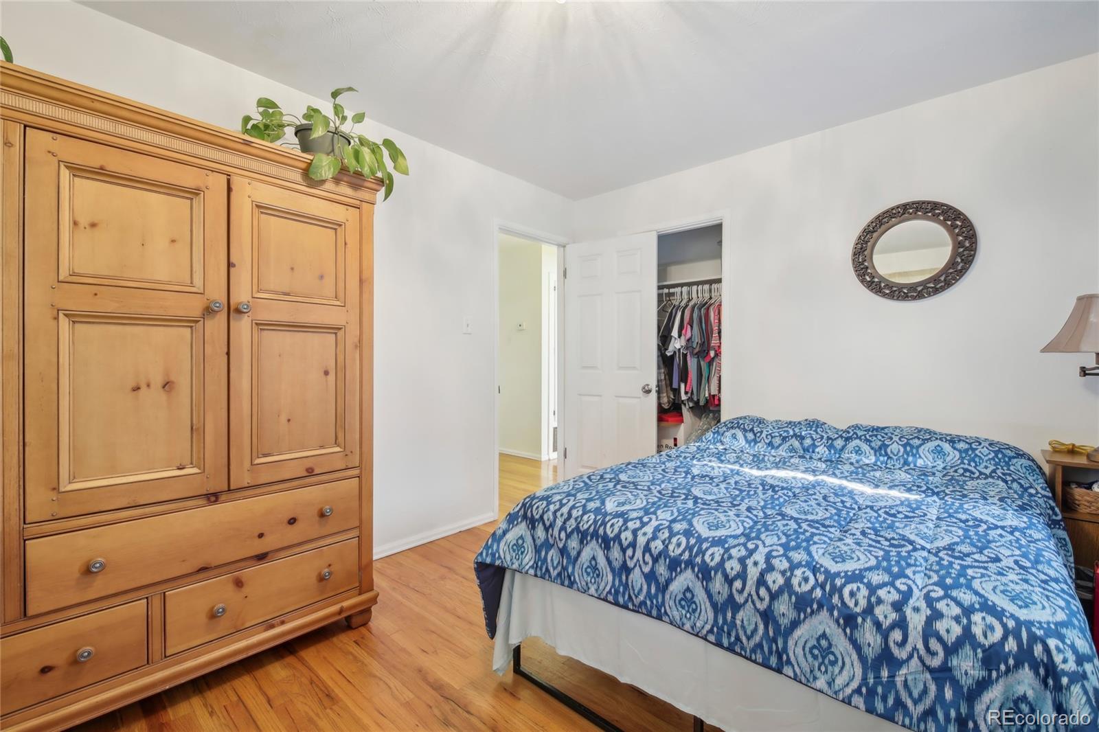 MLS Image #15 for 2924 s zurich court,denver, Colorado