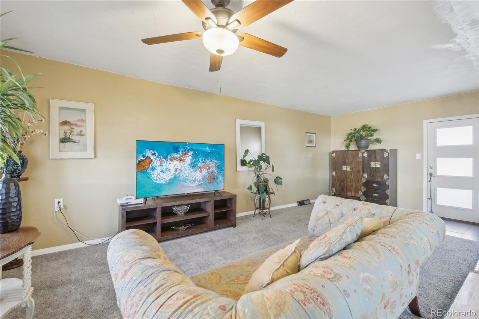 MLS Image #6 for 2924 s zurich court,denver, Colorado