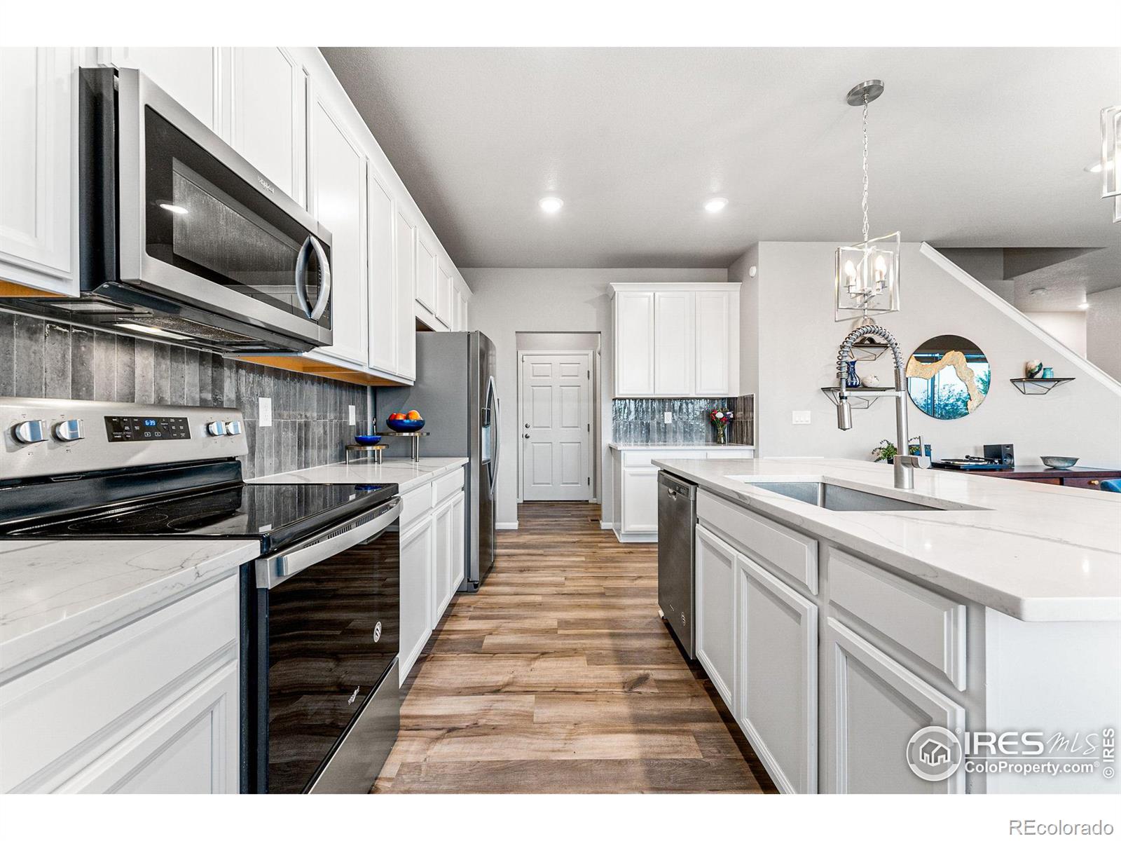 MLS Image #10 for 457  western sky circle,longmont, Colorado