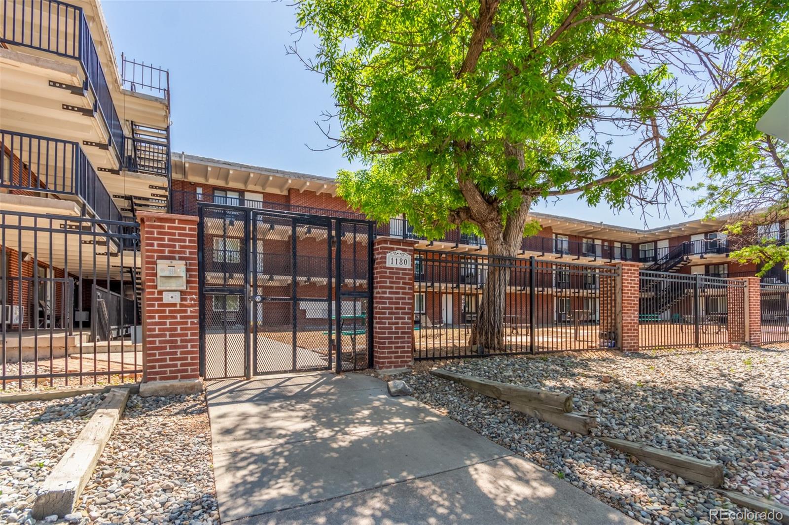 MLS Image #13 for 1180  yosemite street,denver, Colorado