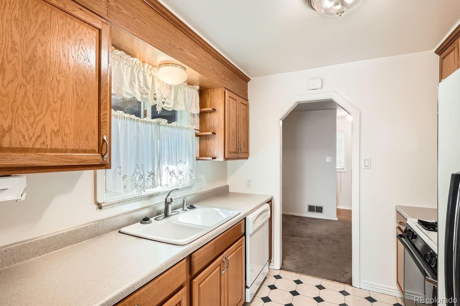 MLS Image #3 for 3460 s eudora street,denver, Colorado