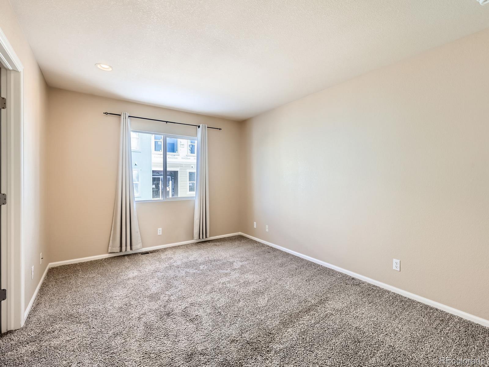 MLS Image #18 for 5888  biscay street,denver, Colorado