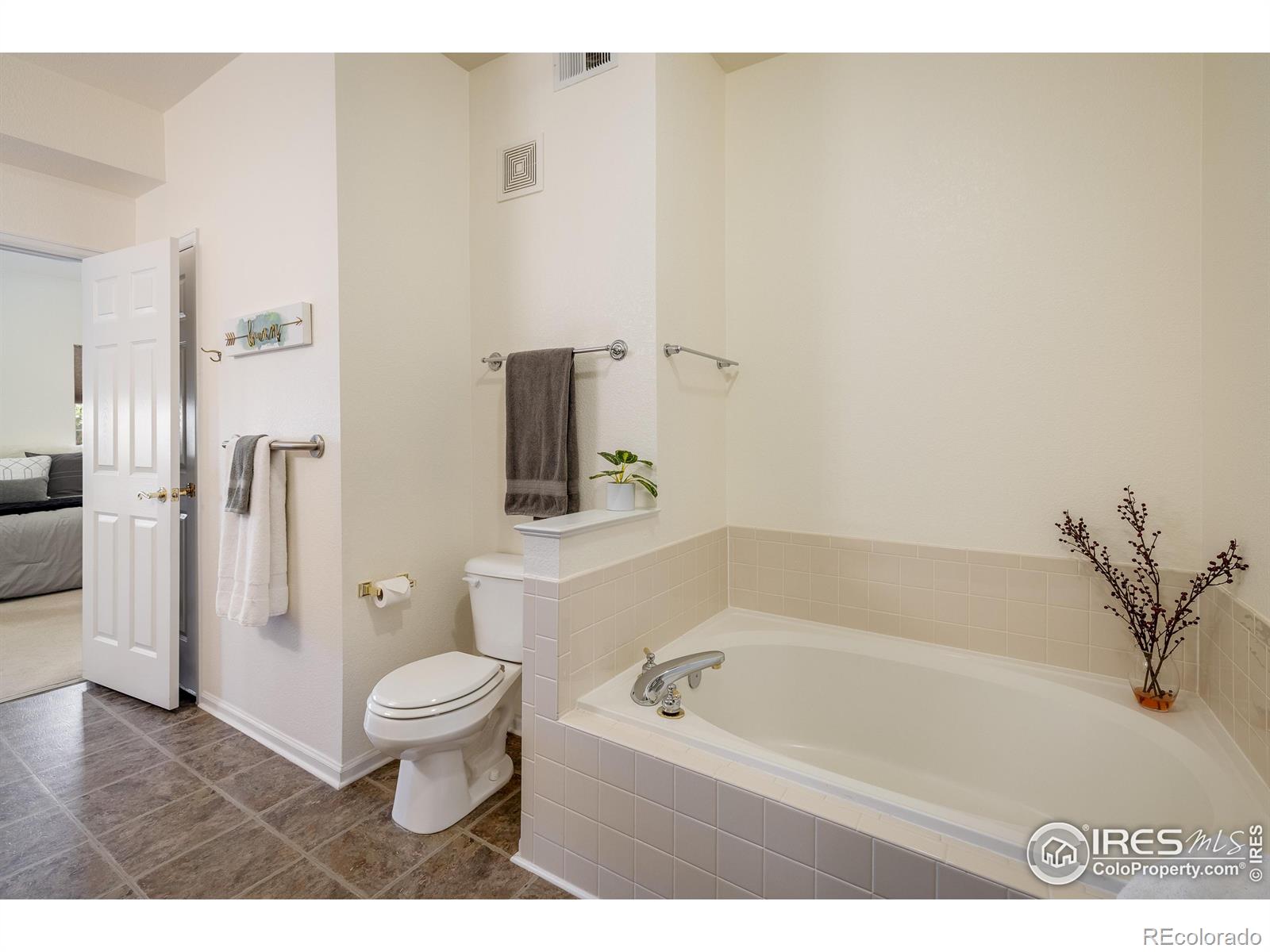 MLS Image #14 for 1703  whitehall drive,longmont, Colorado