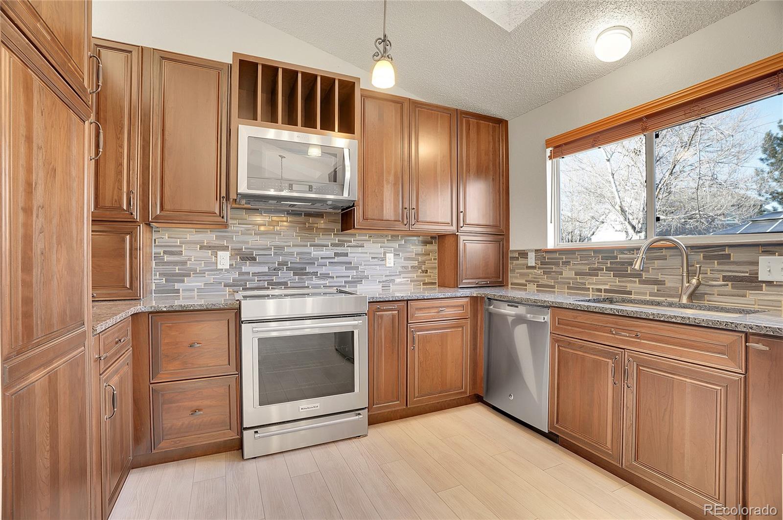 MLS Image #4 for 3325  gold court,broomfield, Colorado