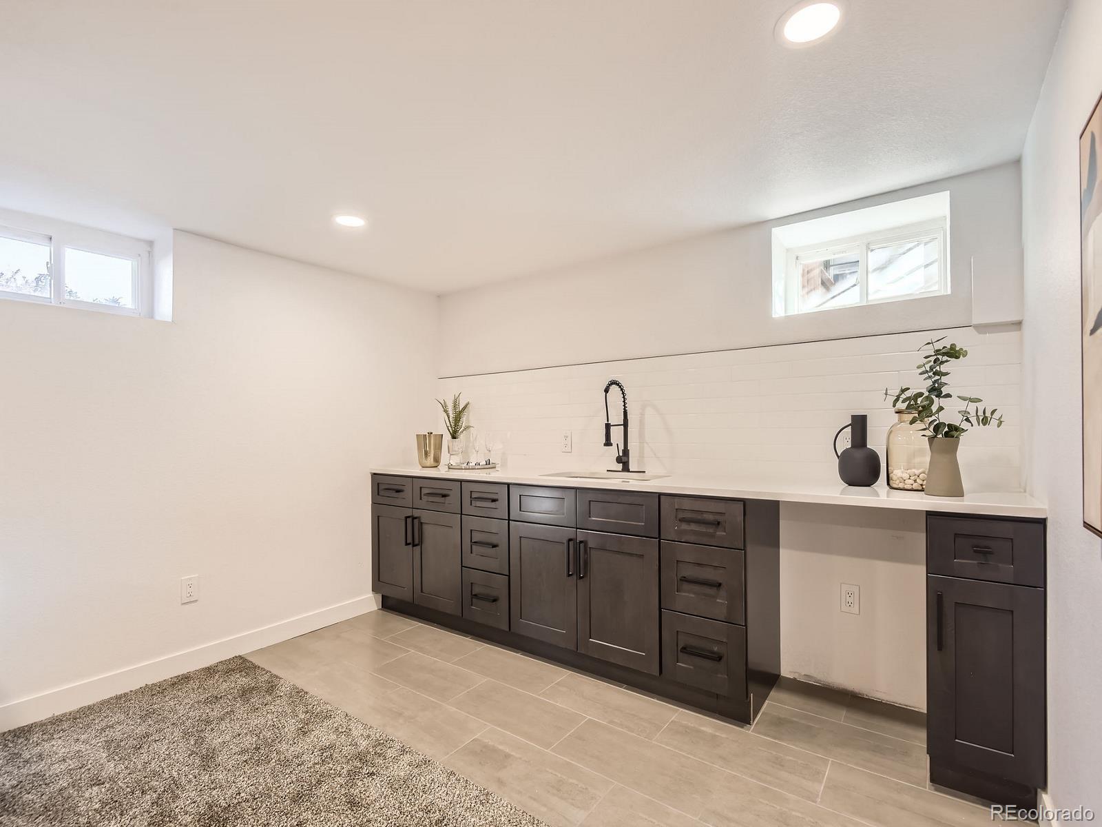 MLS Image #21 for 1015 s madison street,denver, Colorado