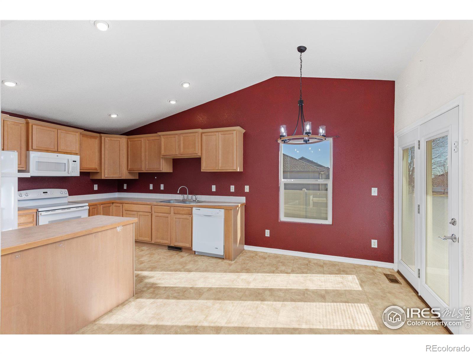 MLS Image #11 for 3315  laguna street,evans, Colorado