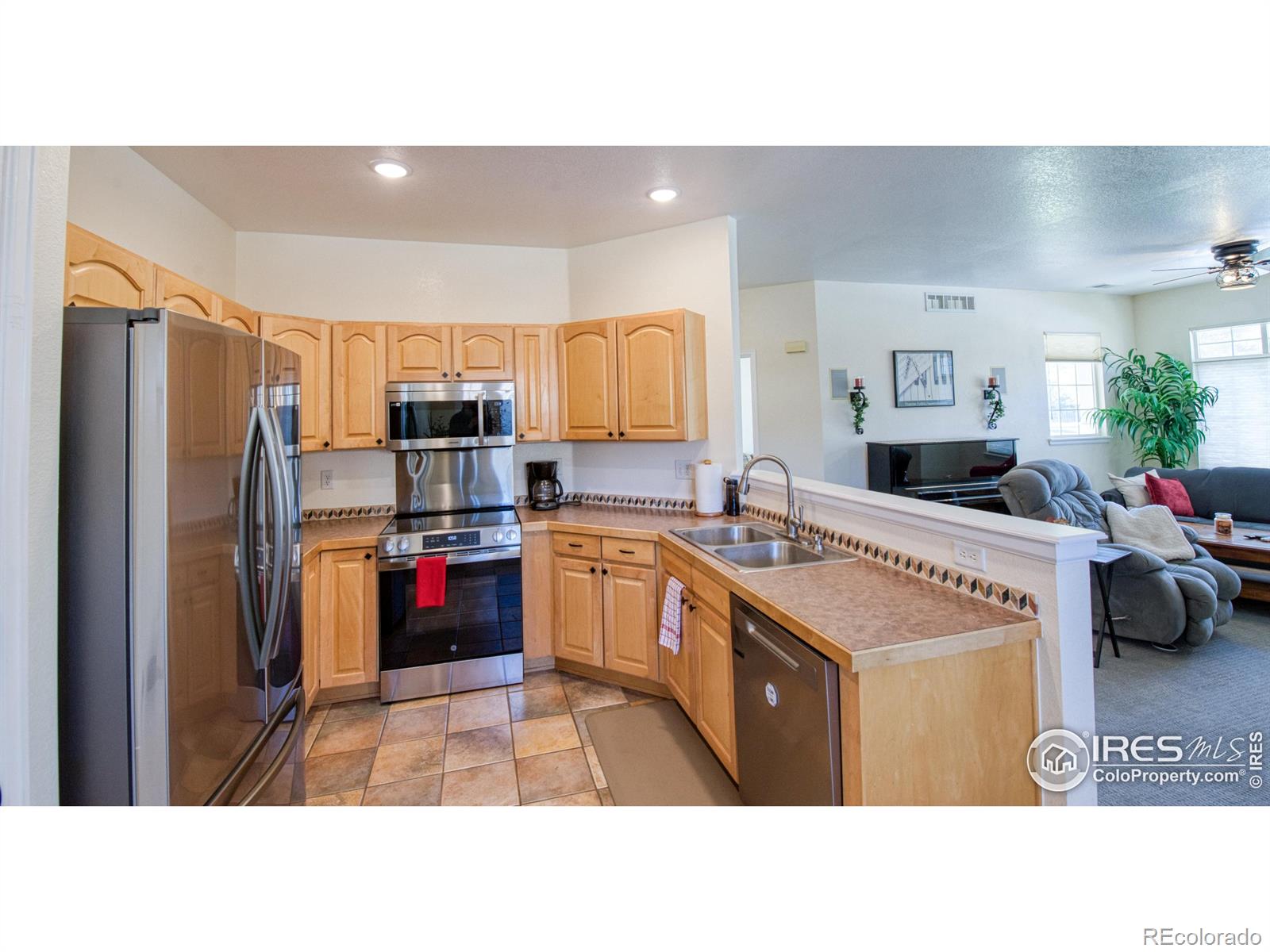 MLS Image #12 for 13708  legend trail,broomfield, Colorado