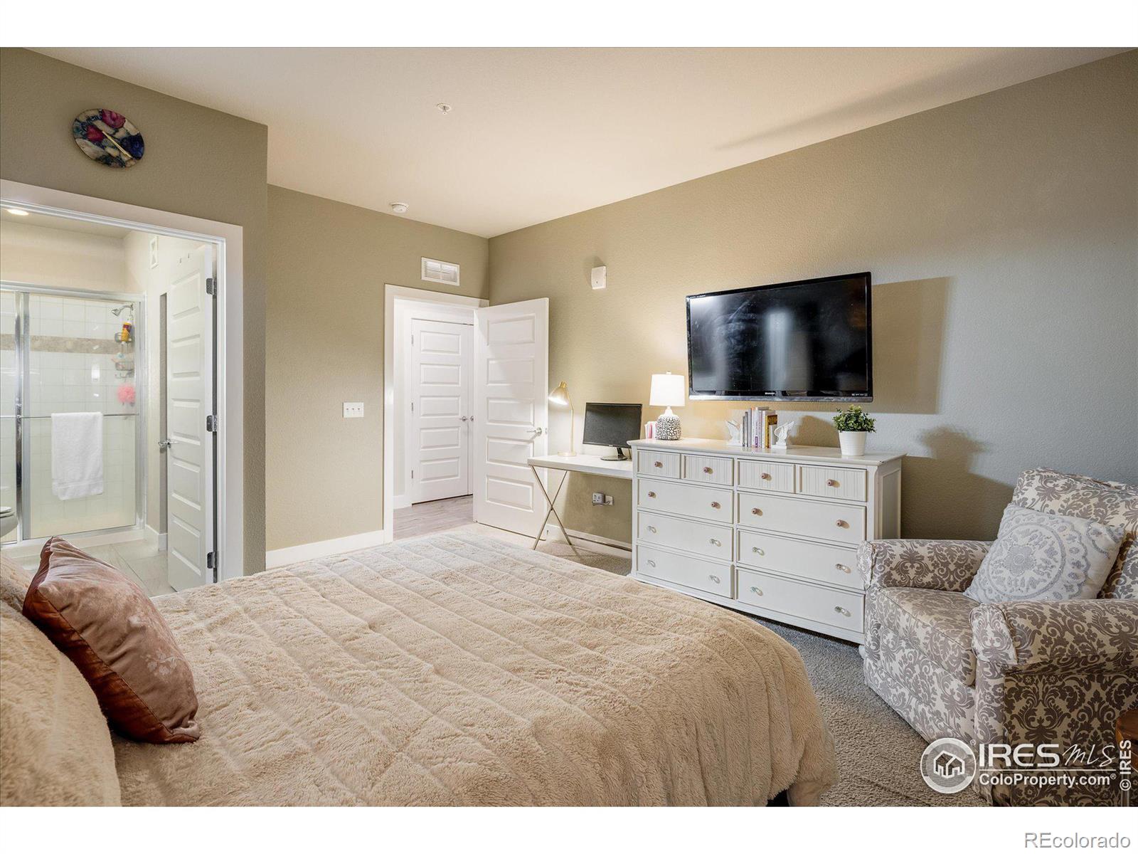 MLS Image #11 for 15345 w 64th lane,arvada, Colorado